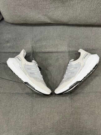 Adidas Boost (Todas Grises)