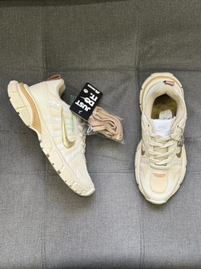 Nike Vomero (Beige) - Image 2